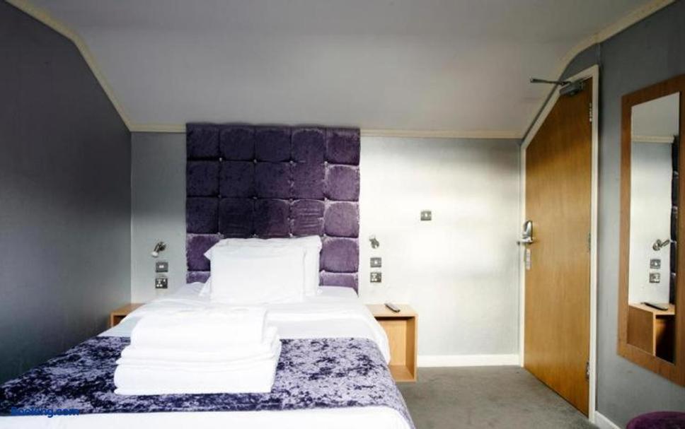 Hotel 24-7 Express Newport  Ngoại thất bức ảnh